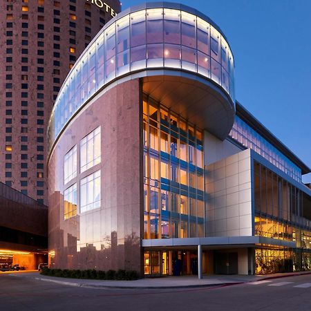 Renaissance Dallas Hotel Exterior foto