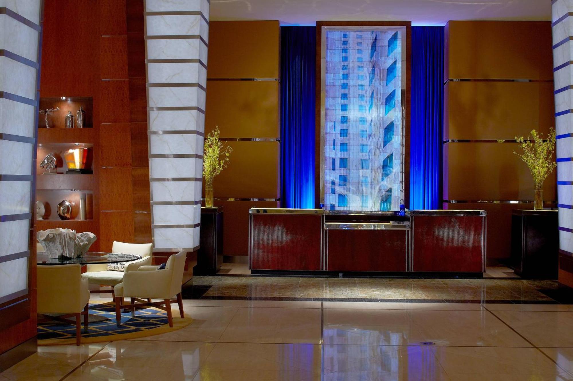 Renaissance Dallas Hotel Exterior foto